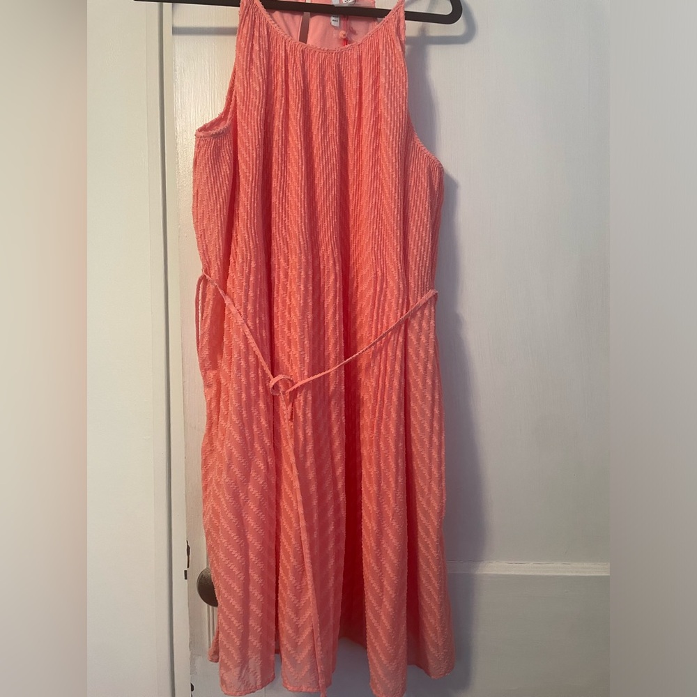 New‎ with tags belted, sleeveless dress flowing and light